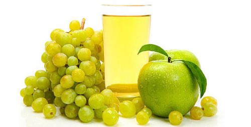 Виноградно-яблочный сок, с добавлением аскорбиновой кислоты