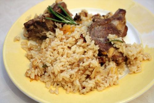Баранина с рисом и изюмом (еврейское национальное блюдо)