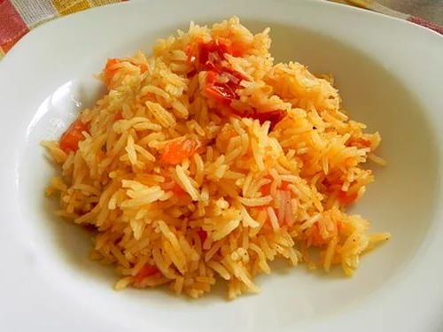 Рис припущенный с томатом