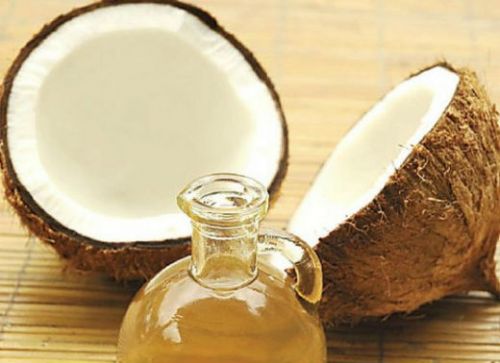 Кокосовое масло (полученное из отжатой мякоти кокоса), сырое