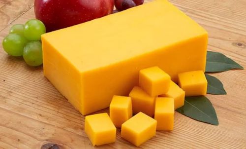 Сыр с низким содержанием жира, чеддер или колби