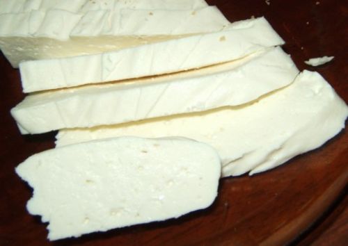 Сыр брынза (из коровьего молока)