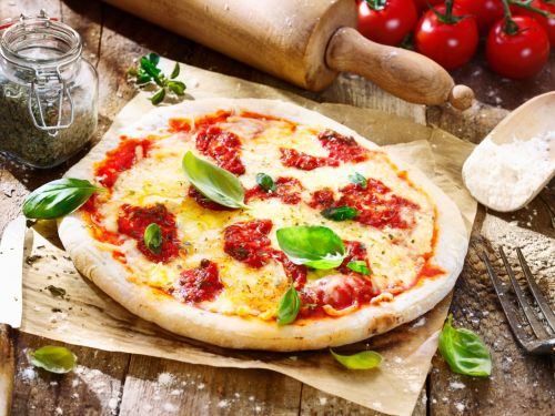 Сырная Пицца с Овощами (Тонкая Корочка)