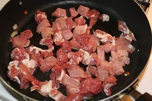 Свинина, свежая,приправленная, филей,средняя часть,постное мясо, обжаренная