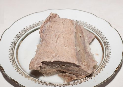 Говядина, бочок, постоное мясо с жиром убранным до уровня 0", тушеное