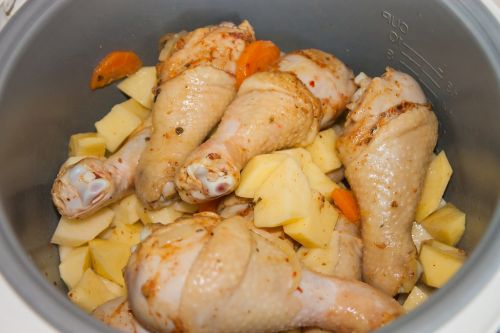 Курица, приготовленная к тушению, белое мясо, только мясо, приготовленное, тушеное