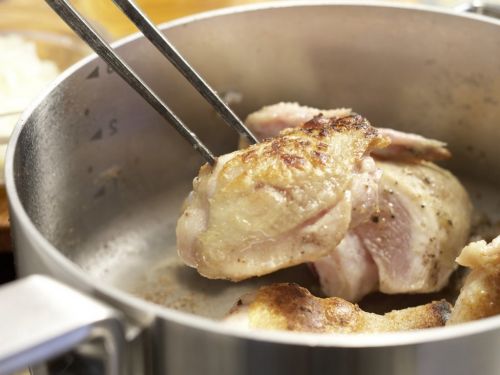 Курица, подготовленная к тушению, только мясо, приготовленное, тушеное