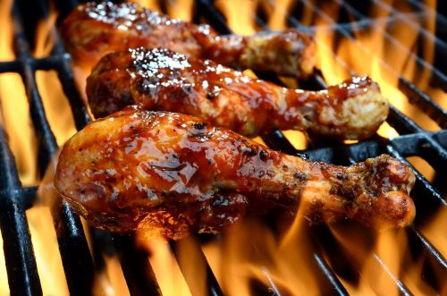 Курица, бройлеры или цыплята, ножки, мясо, кожа, приготовленные, жареные на открытом огне